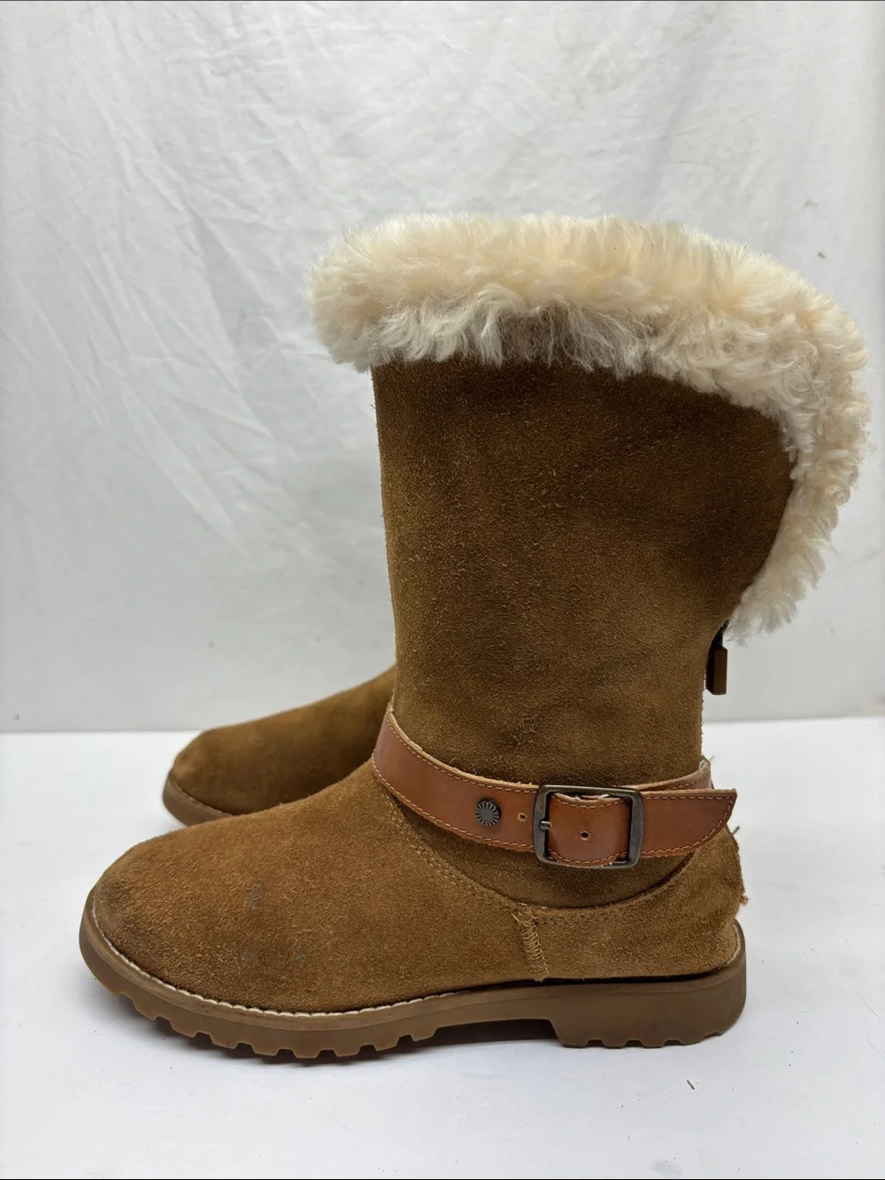 UGG Kids Tan Suede Shearling-Lined Boots, SZ 3 little girl, box 72